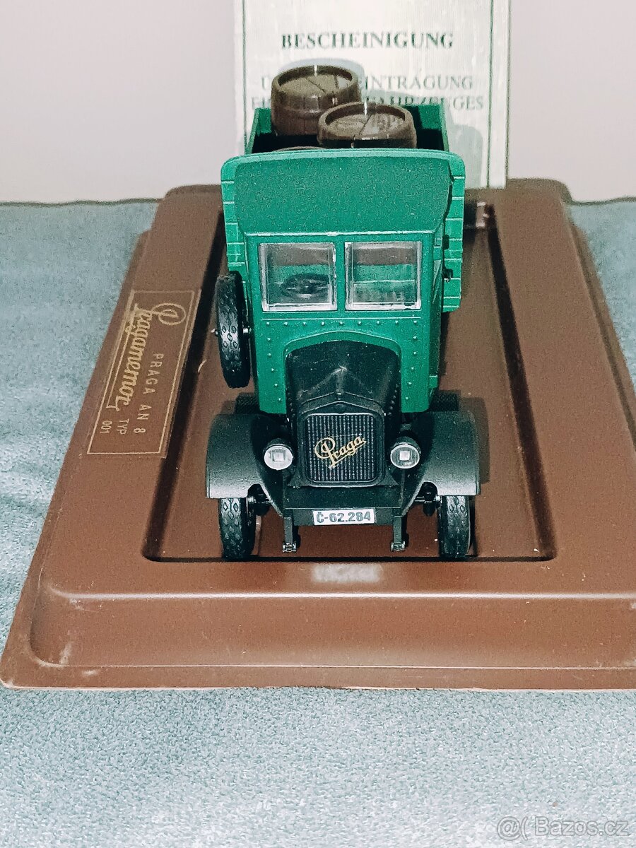 Model auta Praga - 2