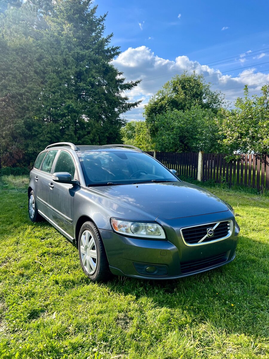 VOLVO V50 2.0D - náhradní díly - 2