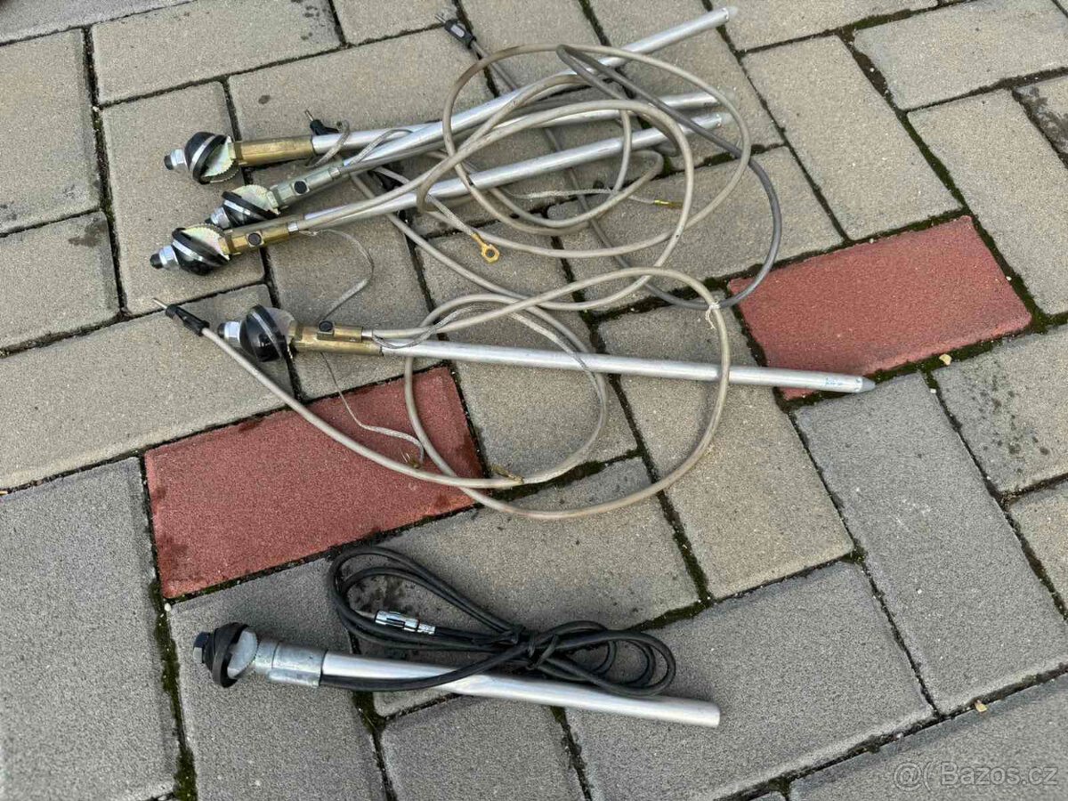 Lada Vaz Žiguli, anténa originál nové , tel 608 445 411 - 2