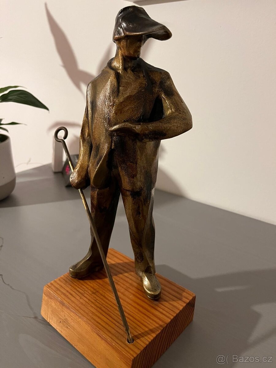 Starší elegantní soška FIGURA MUŽE V SAKU - 2