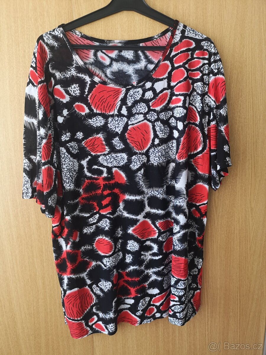 Halenka s krátkým rukávem. - 2