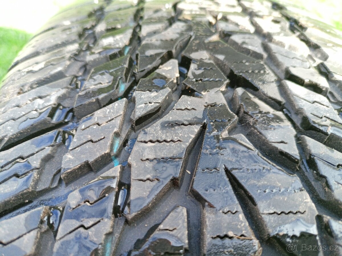 NOKIAN WR SNOWPROOF R15 - 2