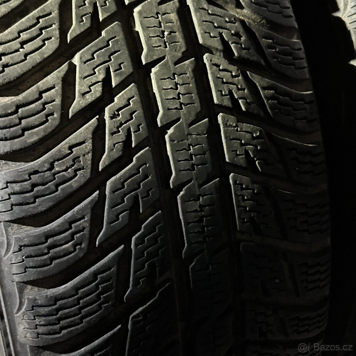 Zimní pneu 225/60 R17 103H XL Nokian 6,5-7mm - 2