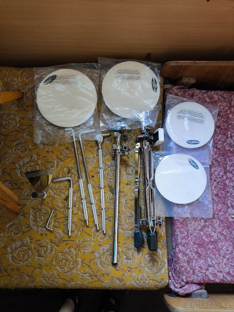 DW Go Anywhere set + bass pad , snare pad - 2