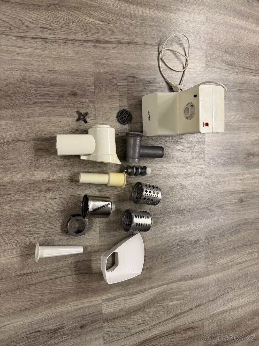 Mlýnek na maso Zelmer - 2