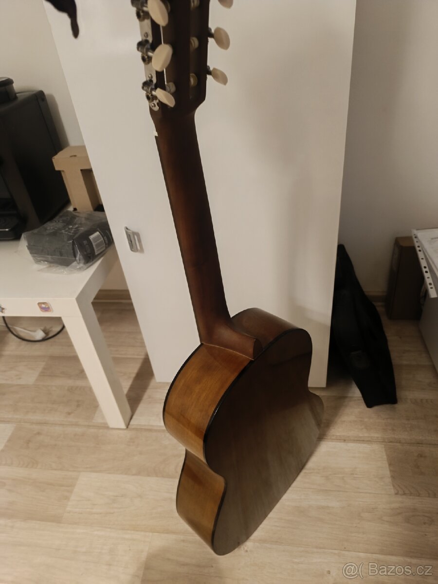 Kytara Yamaha c40 - 2