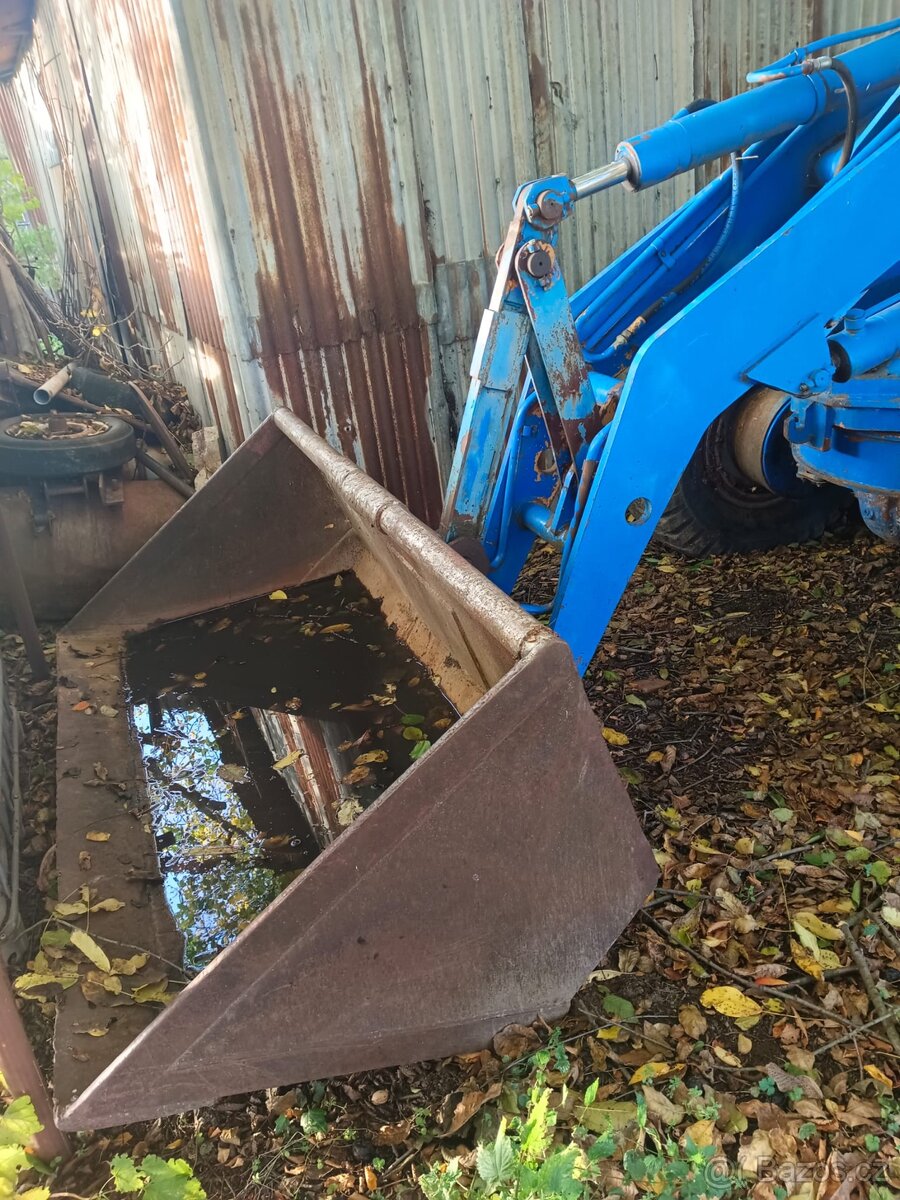 Un 053 nakladač + podkop - 2