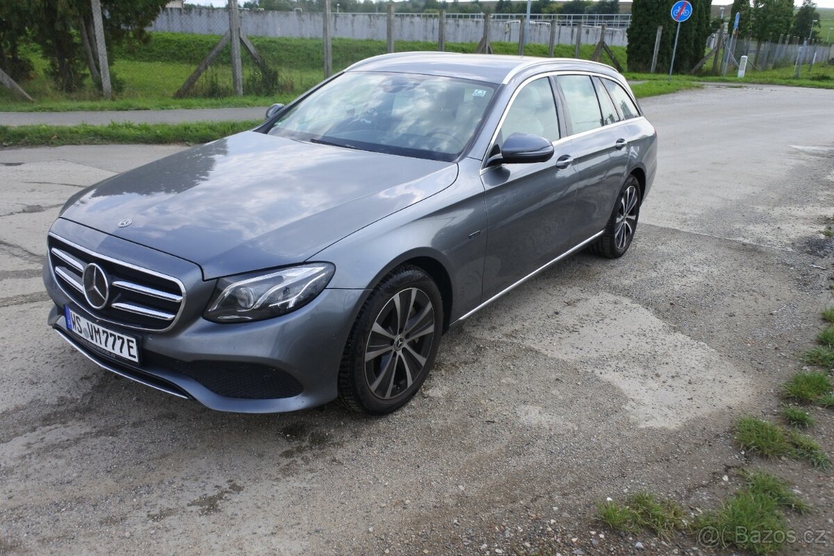 Mercedes E300de Kombi, 306 koní - 2