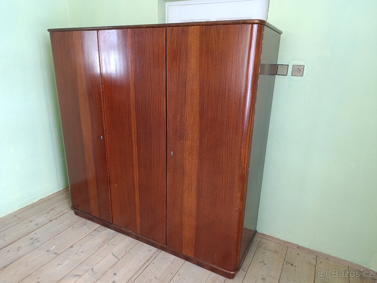 Skříně za odvoz - 2