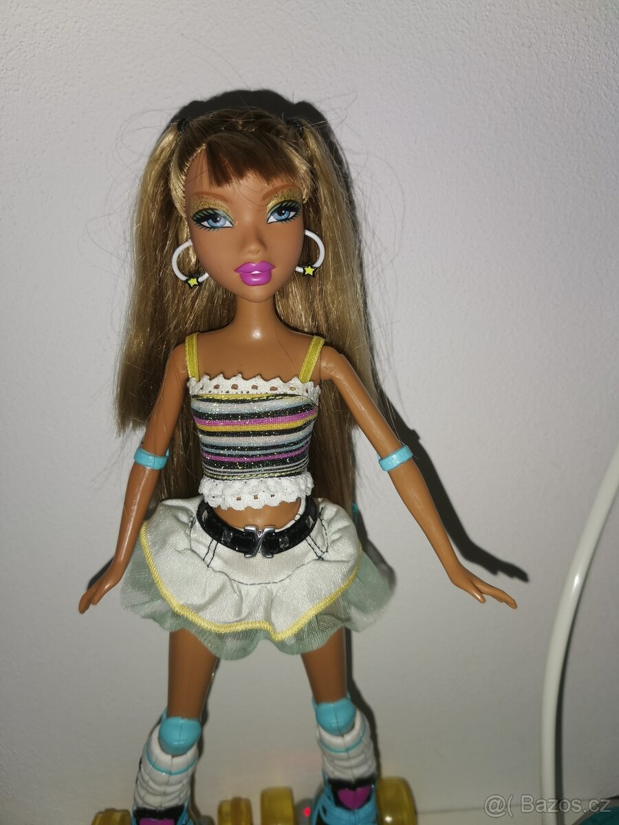 Panenka My scene na bruslích - 2