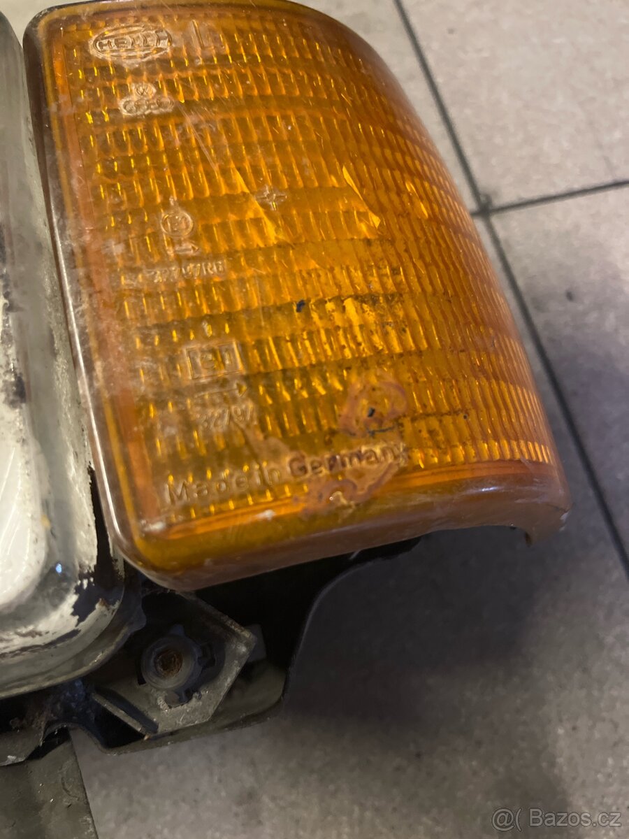 Světlo audi 80 B2 hella - 2