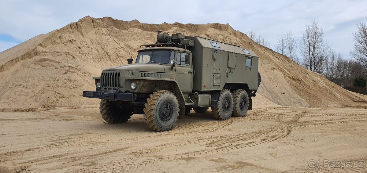 Ural 4320 - 2