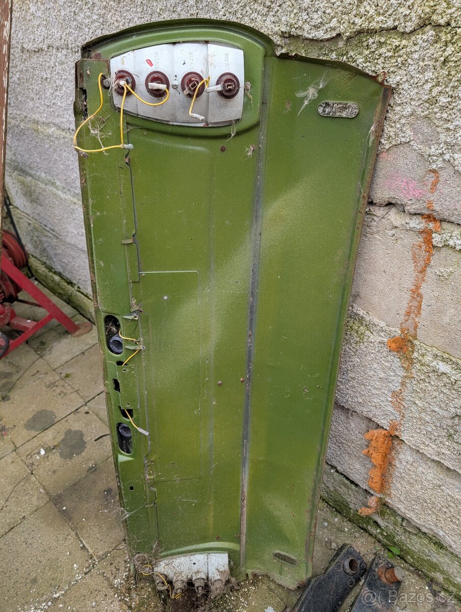 Zadní čelo Škoda 105L - 2