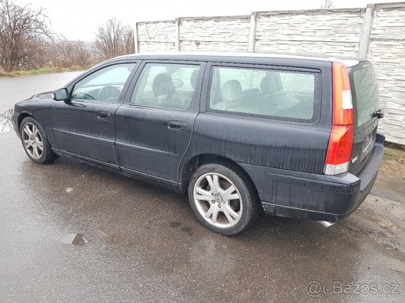 Volvo V70 2.4D5 - AUTOMAT - díly z vozu - 2