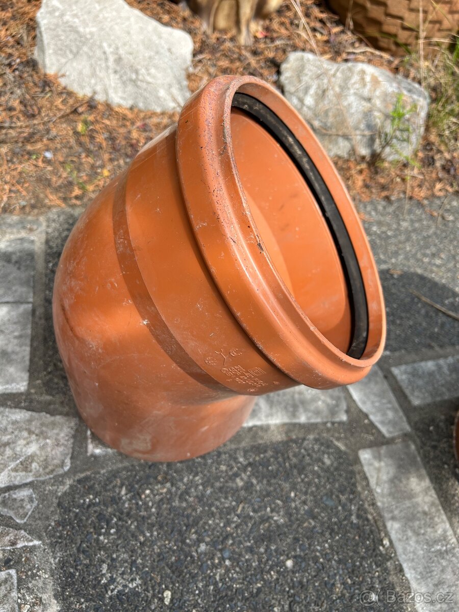 Odbočka kanalizační DN 315/160 DN 315/200, 45, tvarovky - 2