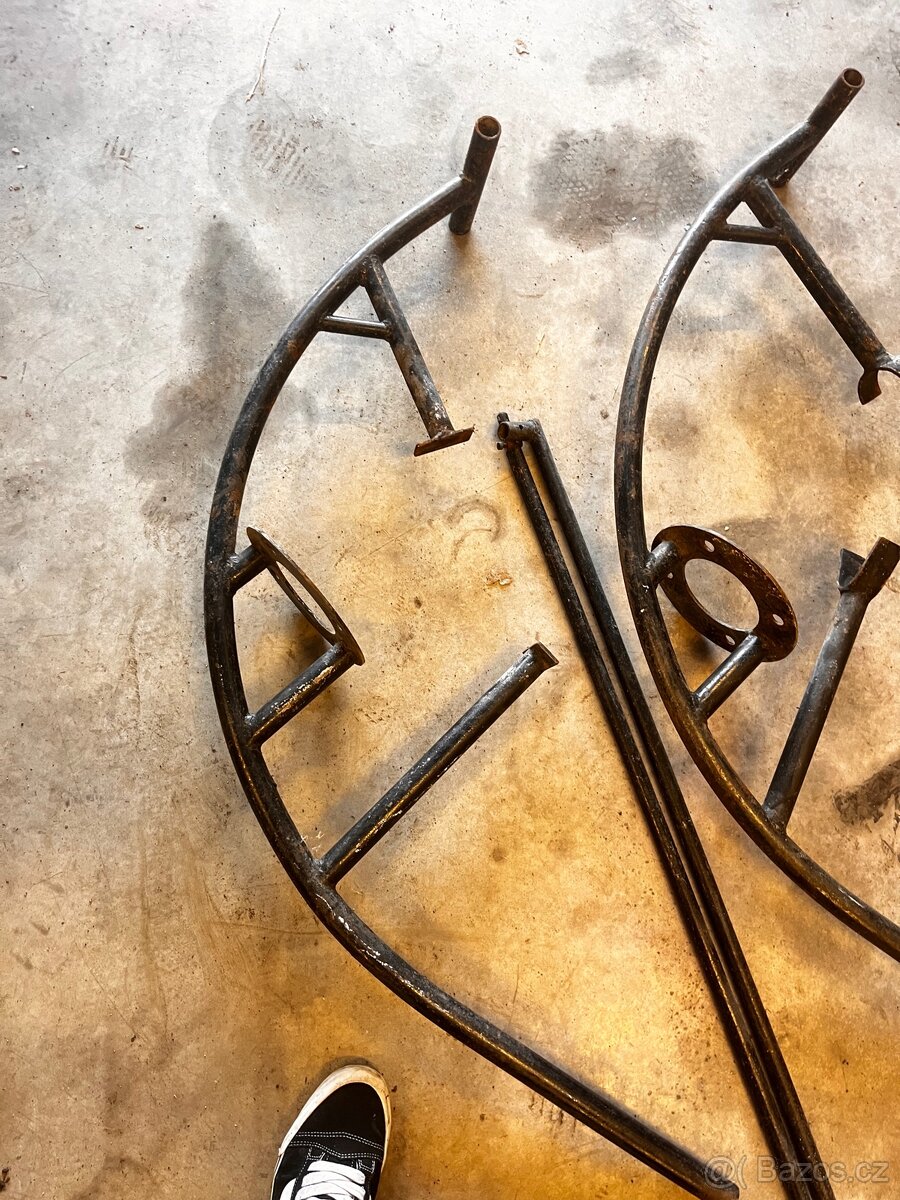 Autokolebka trabant - 2