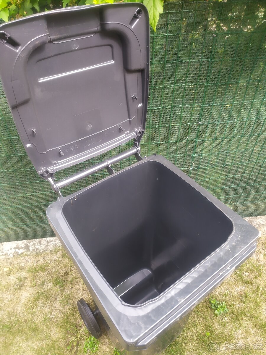 Plastová popelnice 120l nová - 2