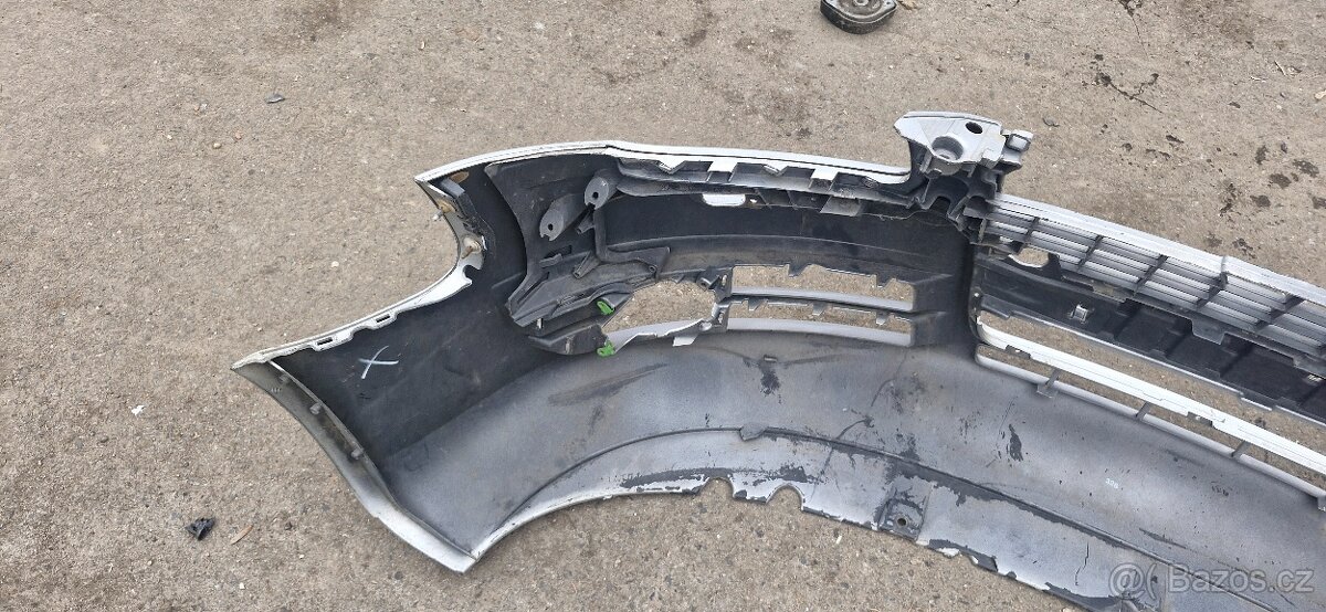Predni naraznik audi A4 B7 8E na opravu - 2