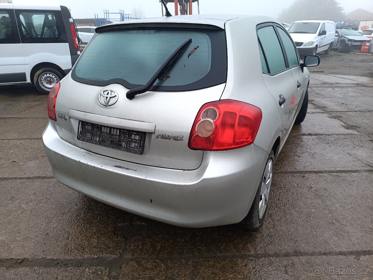 Toyota Yaris 2009 1.0 - 2