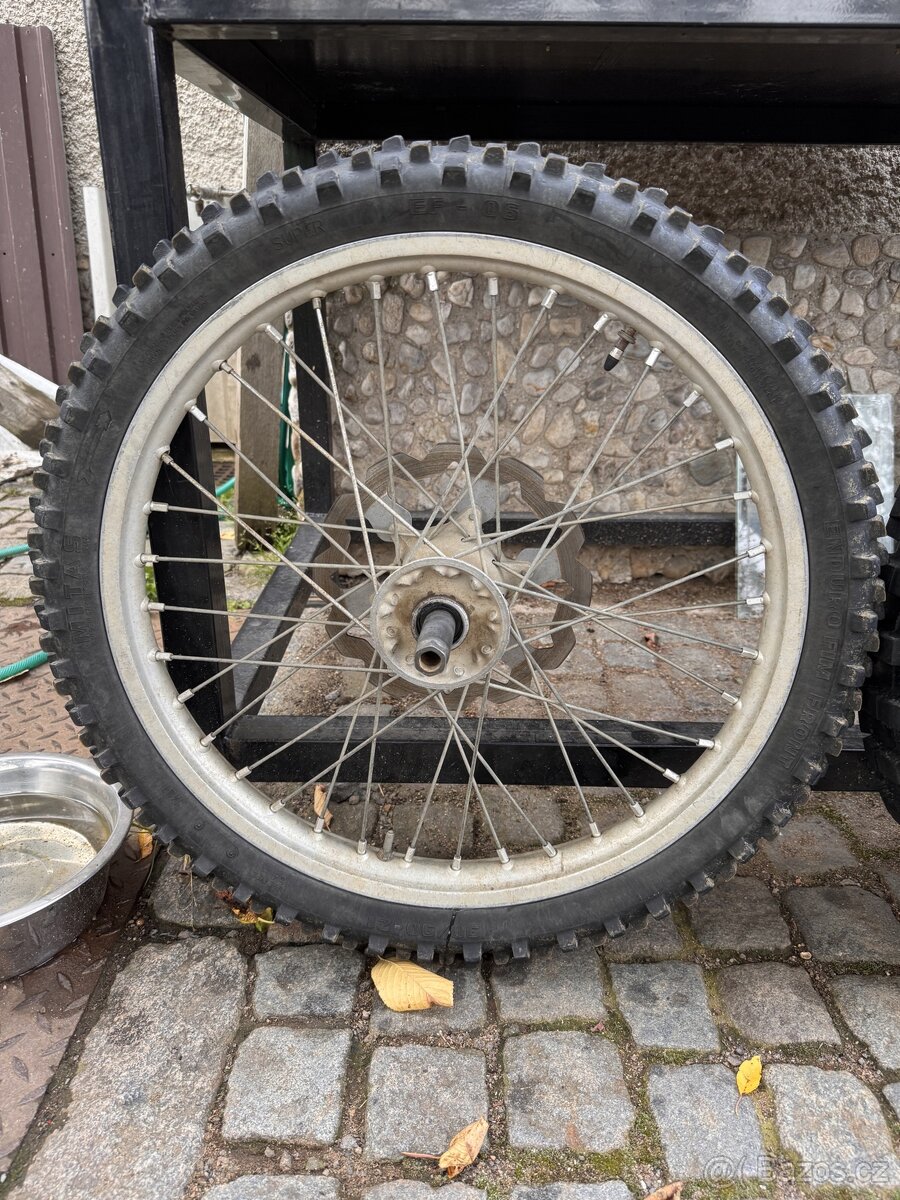 Kola Suzuki RM 250