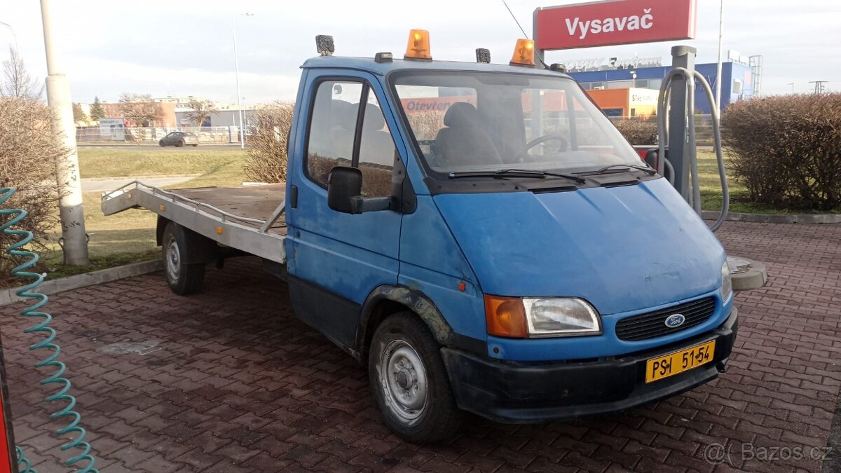 Odtahový speciál Ford Transit
