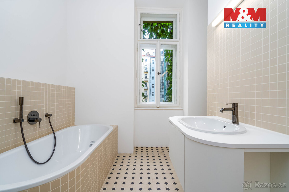 Prodej bytu 4+1, 141 m², Praha - Smíchov, ul. Zborovská - 2