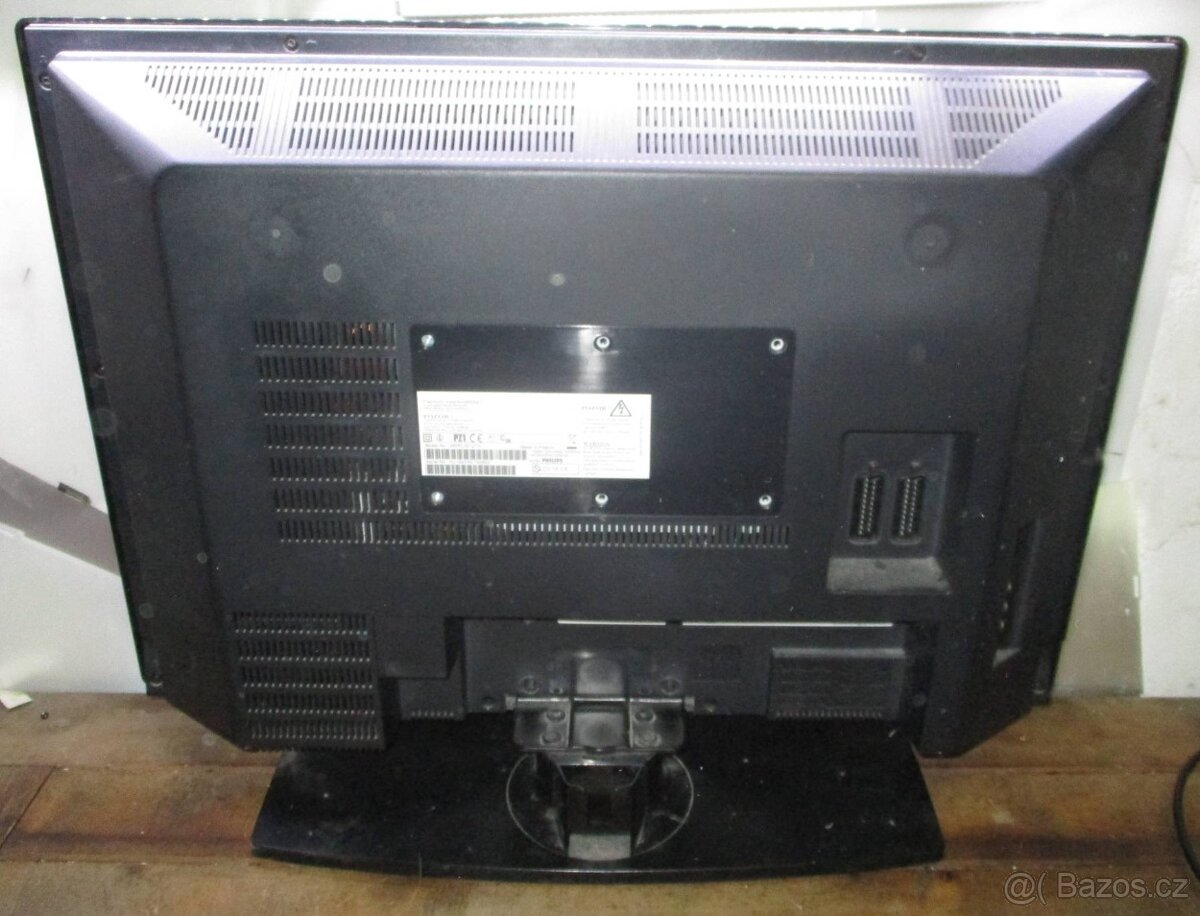 LCD televize PHILIPS 66cm (26 palců), nemá DVBT2 - 2