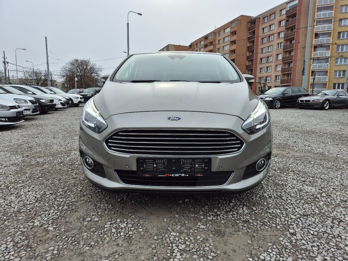 Ford S-MAX 2.0TDCi,7MÍST,TITANIUM+,FULL LED,PLNÝ SERVIS FORD - 2
