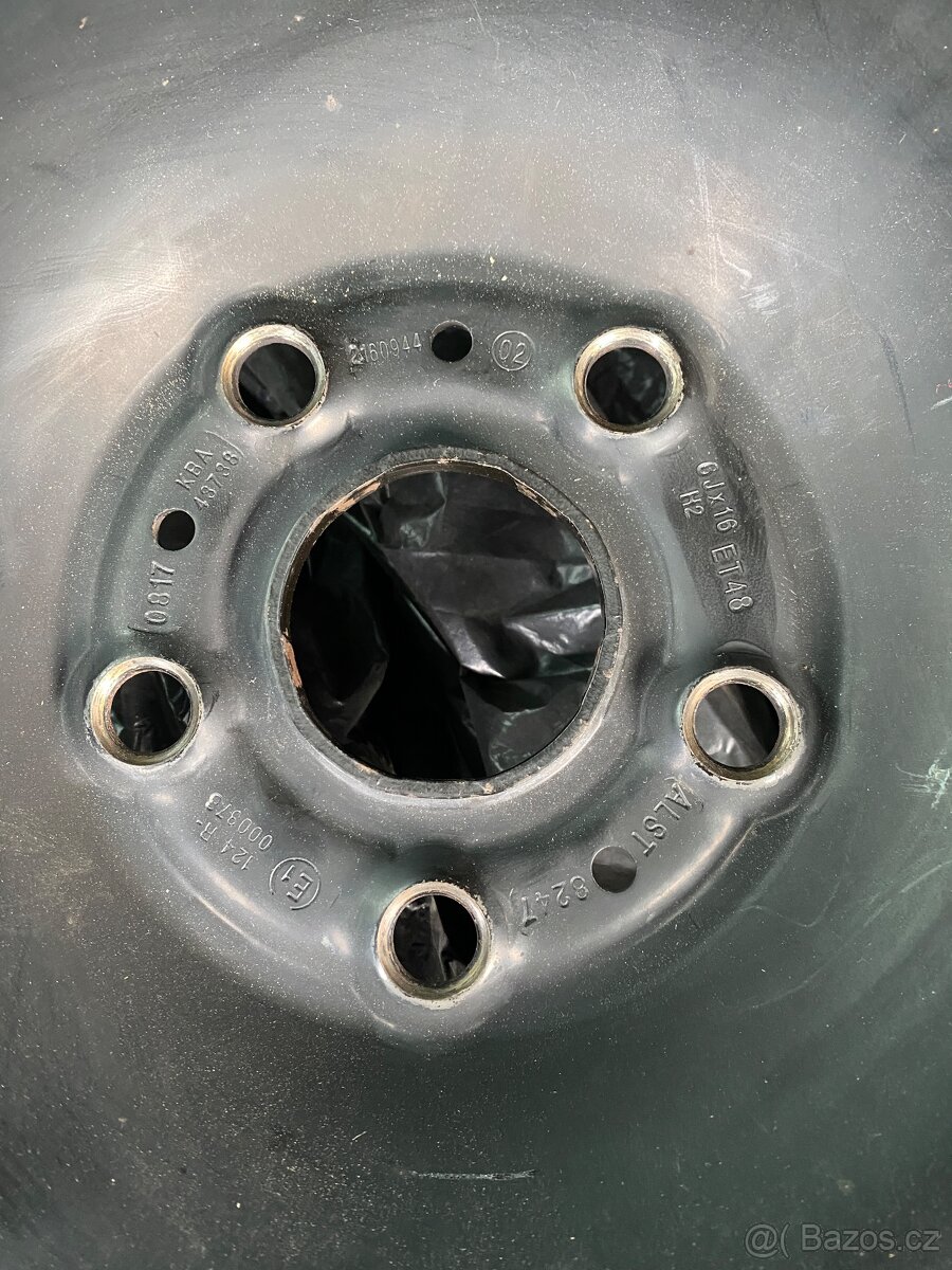 Plechové disky 16” 5x112 a zimní pneu 205/60/R16 - 2