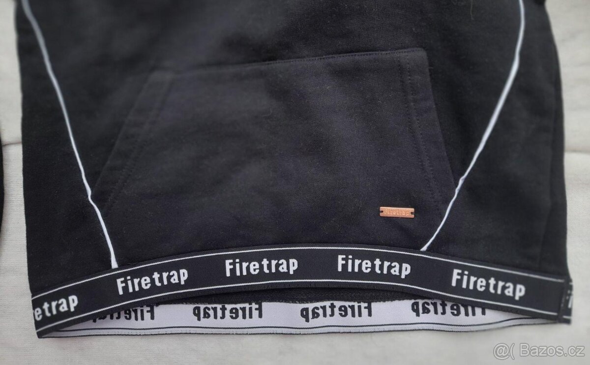 CERNA MIKINA - vel. 13 let - 2