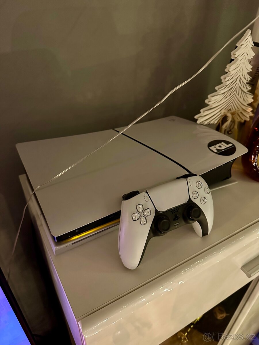 PS5 slim v záruce - 2
