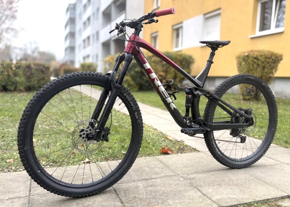 2021/2022 TREK FUEL EX 8 XT - 2