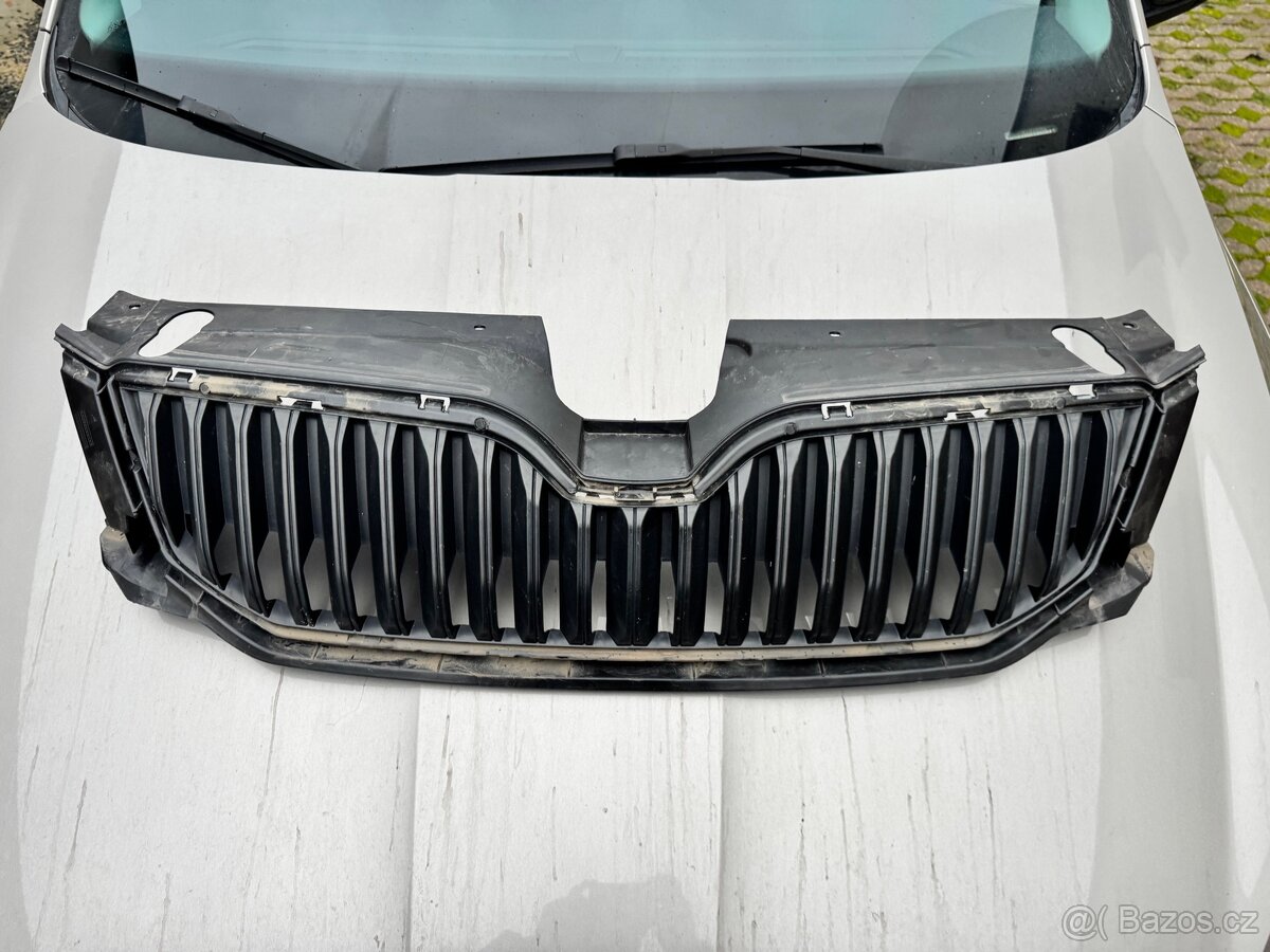 Maska Octavia 3 předface 5E0 853 653 - 2