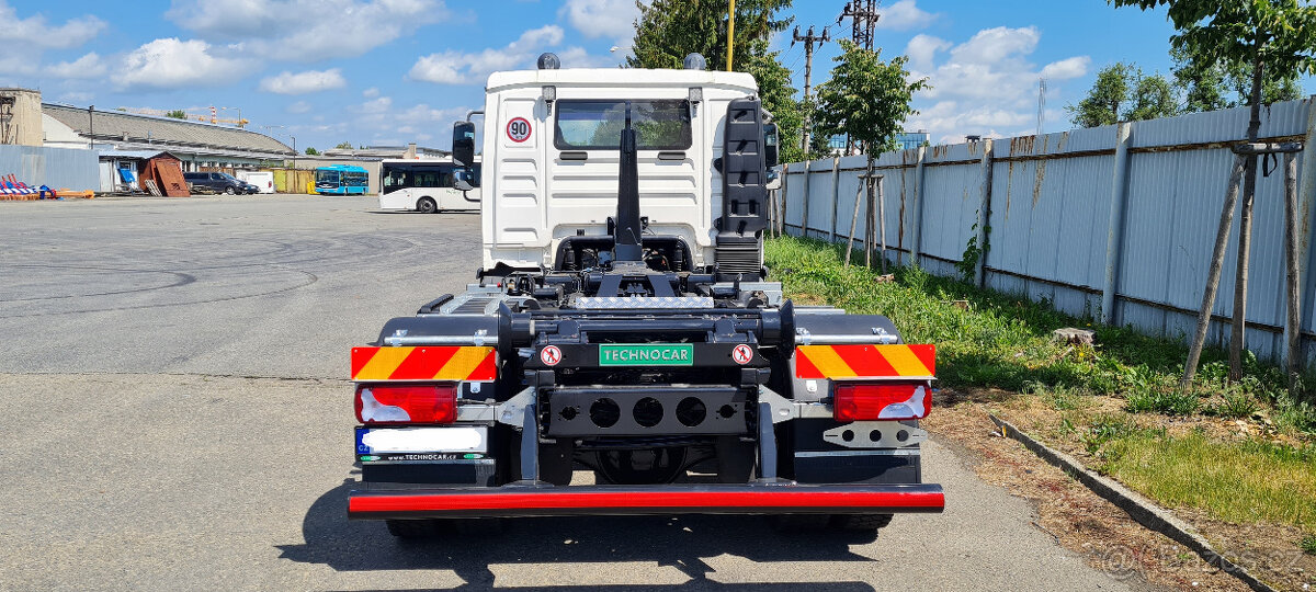 MAN TGL 12.220 4x2 BL - hákový nosič kontejnerů TECHNOCAR - 2