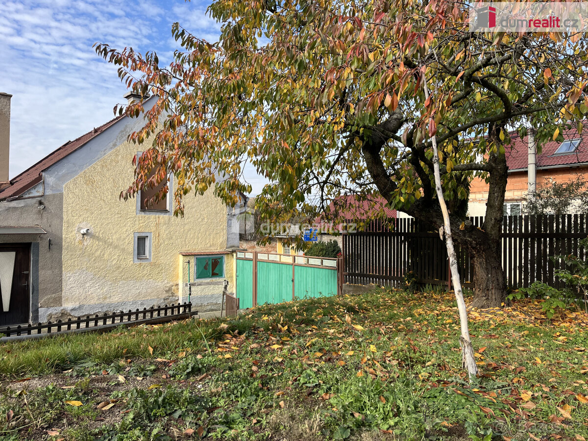 Prodej menšího RD, 2+1, Žižice - 2