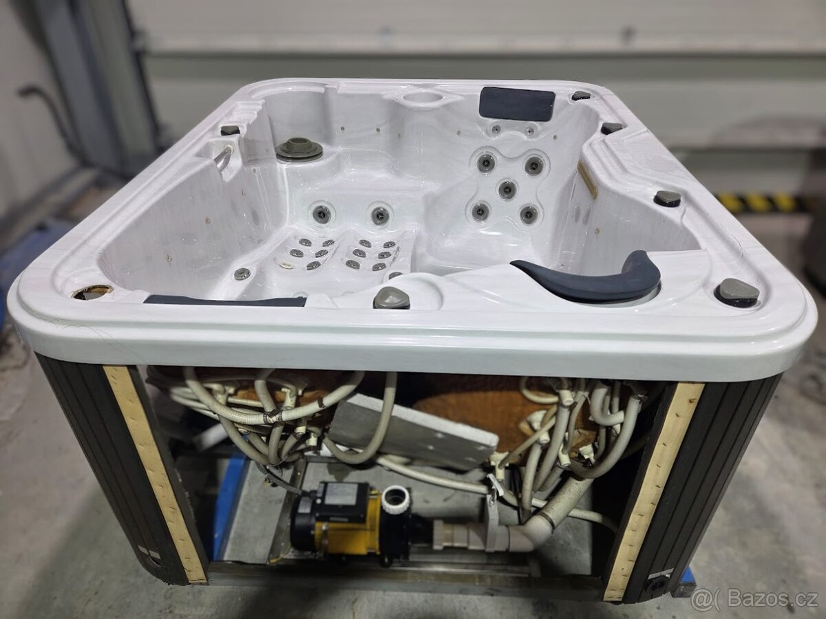 Vířivá vana Puerla (2x) - 2