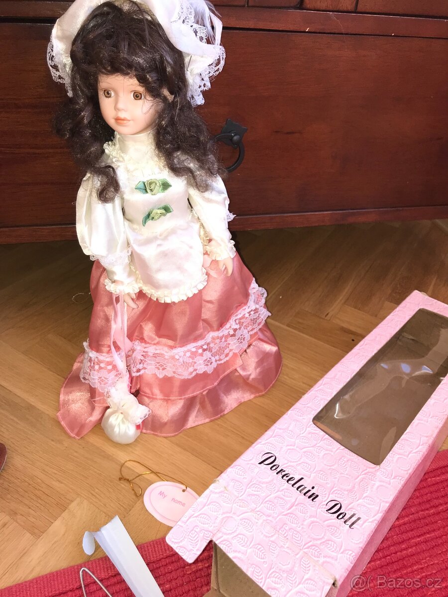 Porcelánová panenka 40 cm - 2