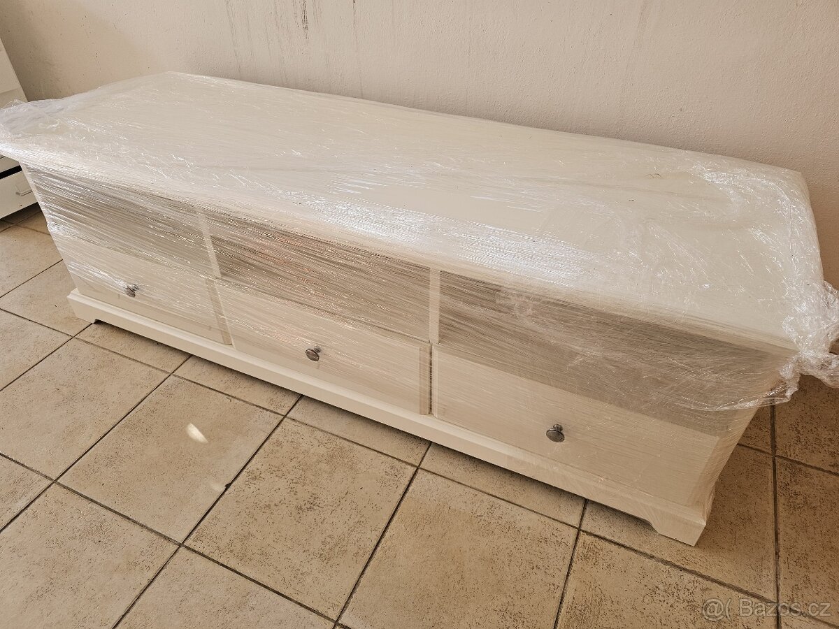 IKEA LIATORP TV stolek - 2