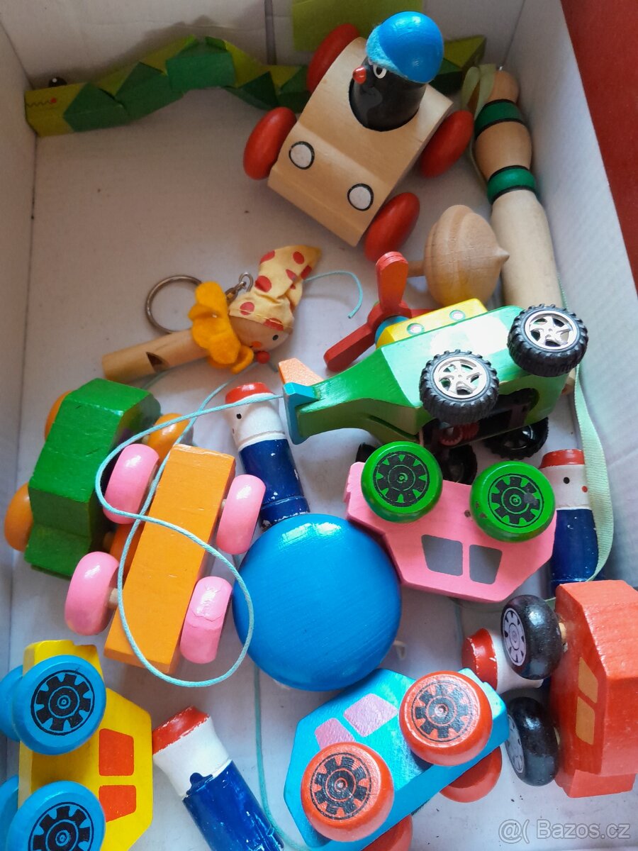 Dřevěné hračky,vláček,krteček,autíčka - 2