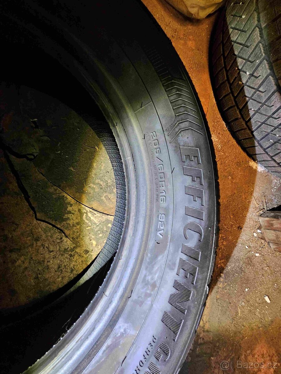 Goodyear Efficient 205/60R16 - 2