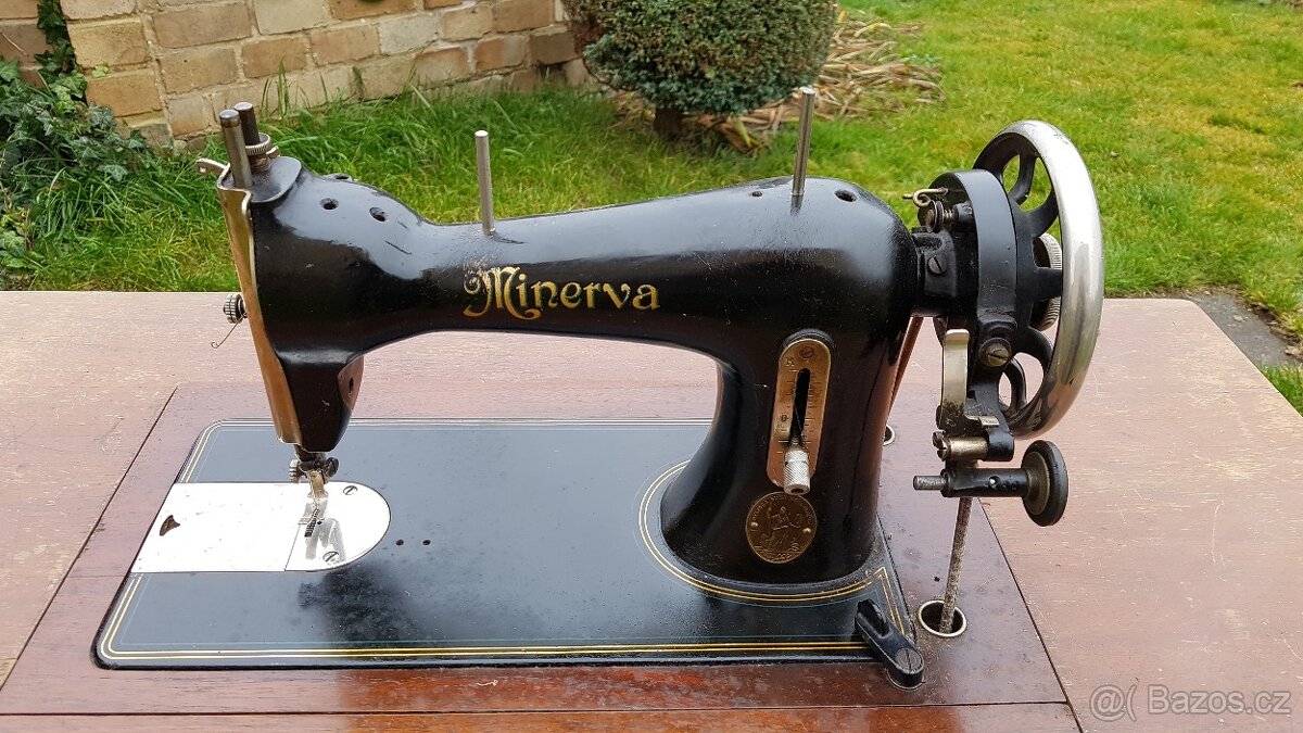 Prodám šicí stroj Minerva - 2