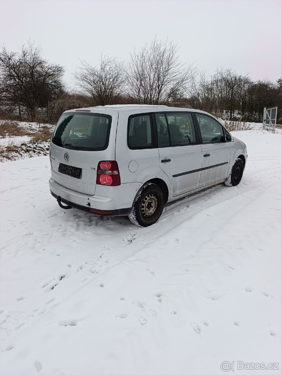 Volkswagen Touran - 2