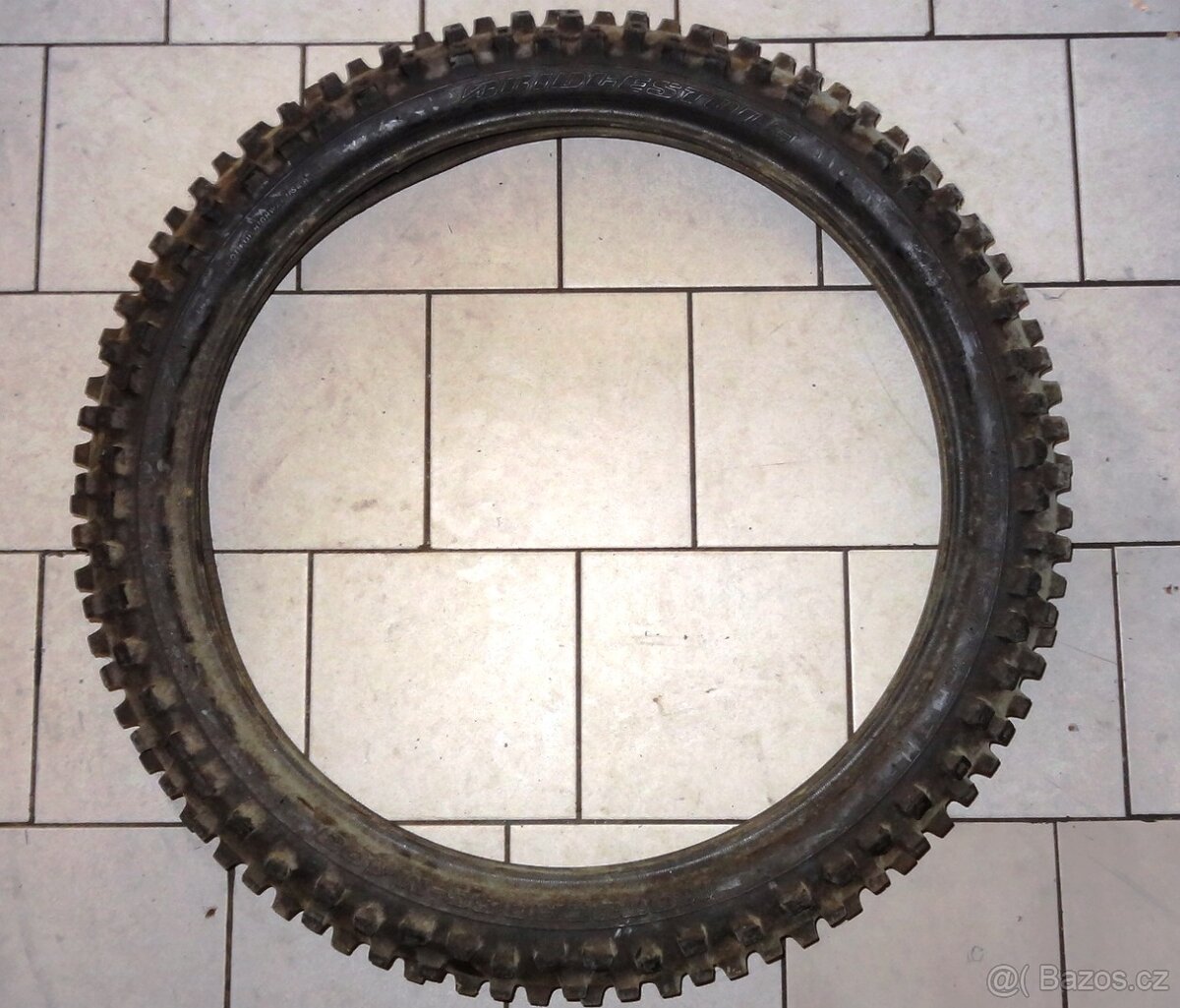 PNEU MOTOKROS - 2