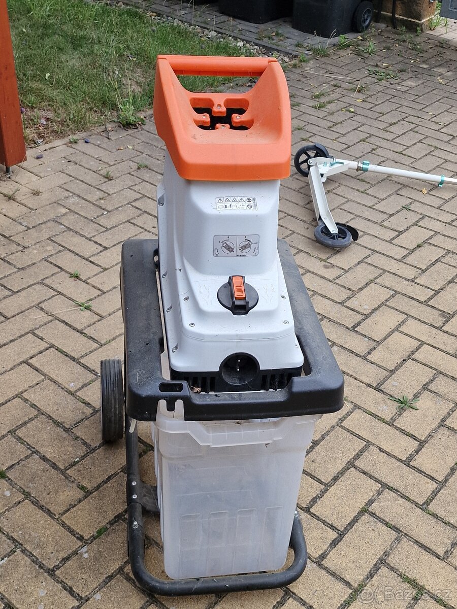 elektrický drtič větví STIHL - 2