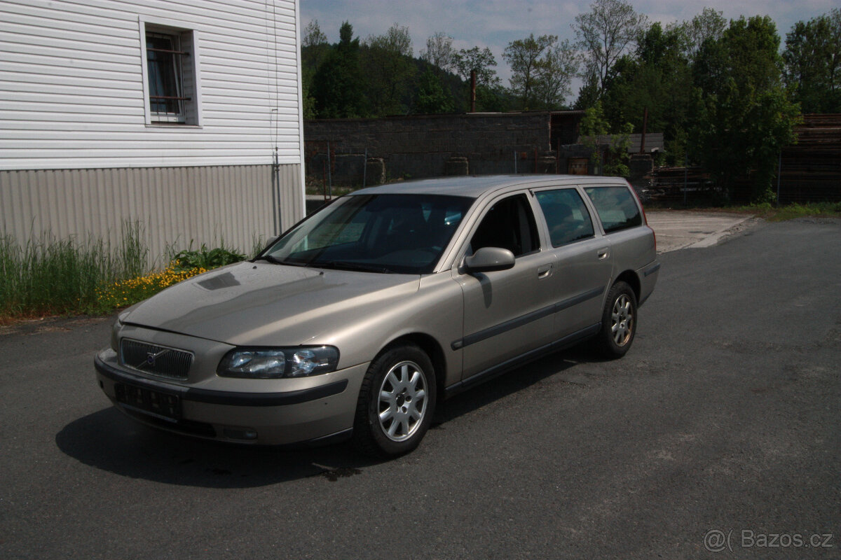 VOLVO V 70 SW 74 - 2