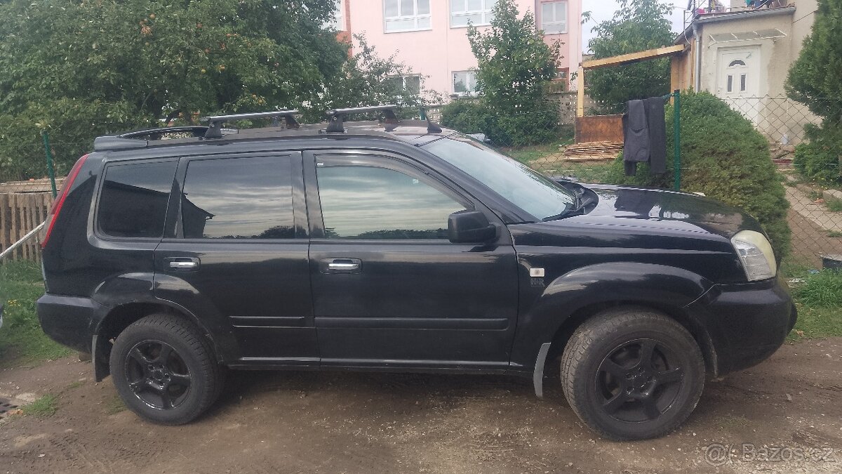 Nissan xtrajt - 2