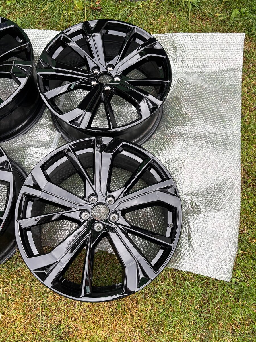 disky Volvo 21" 5-Double Spoke Black Edition - 2