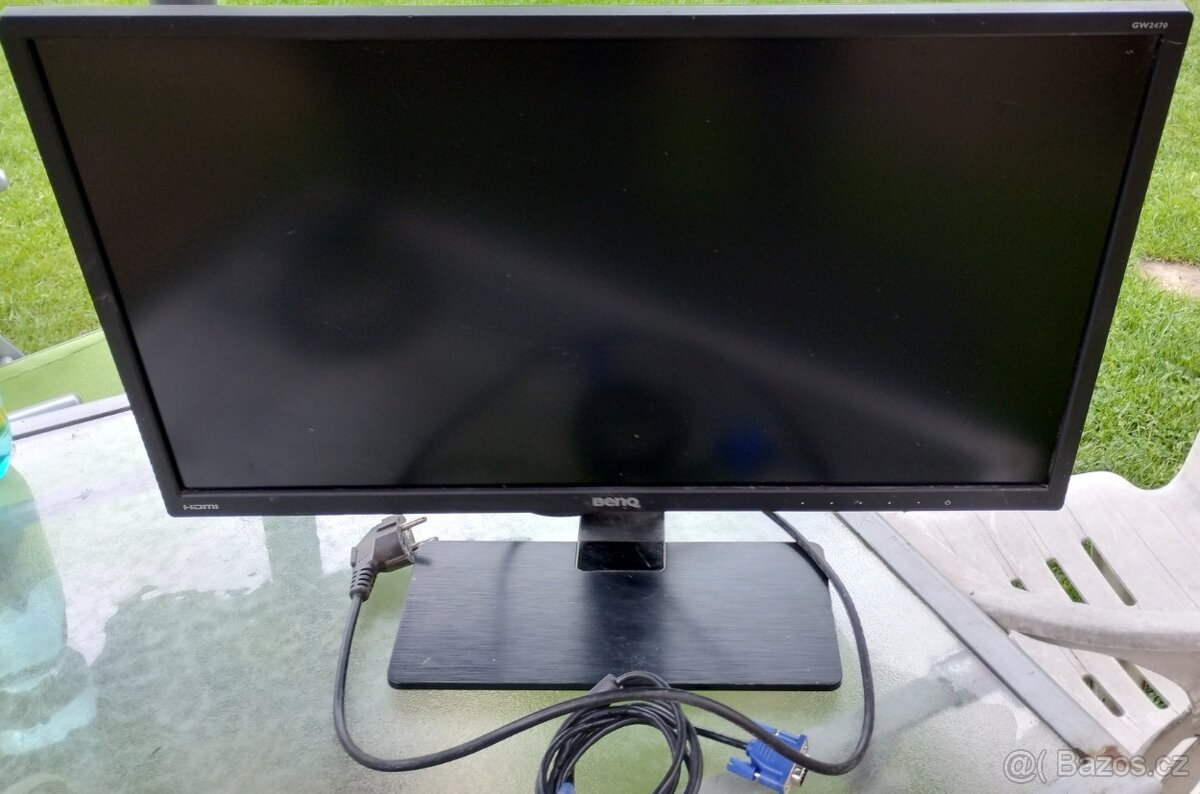 Velký Benq 24" monitor - 2