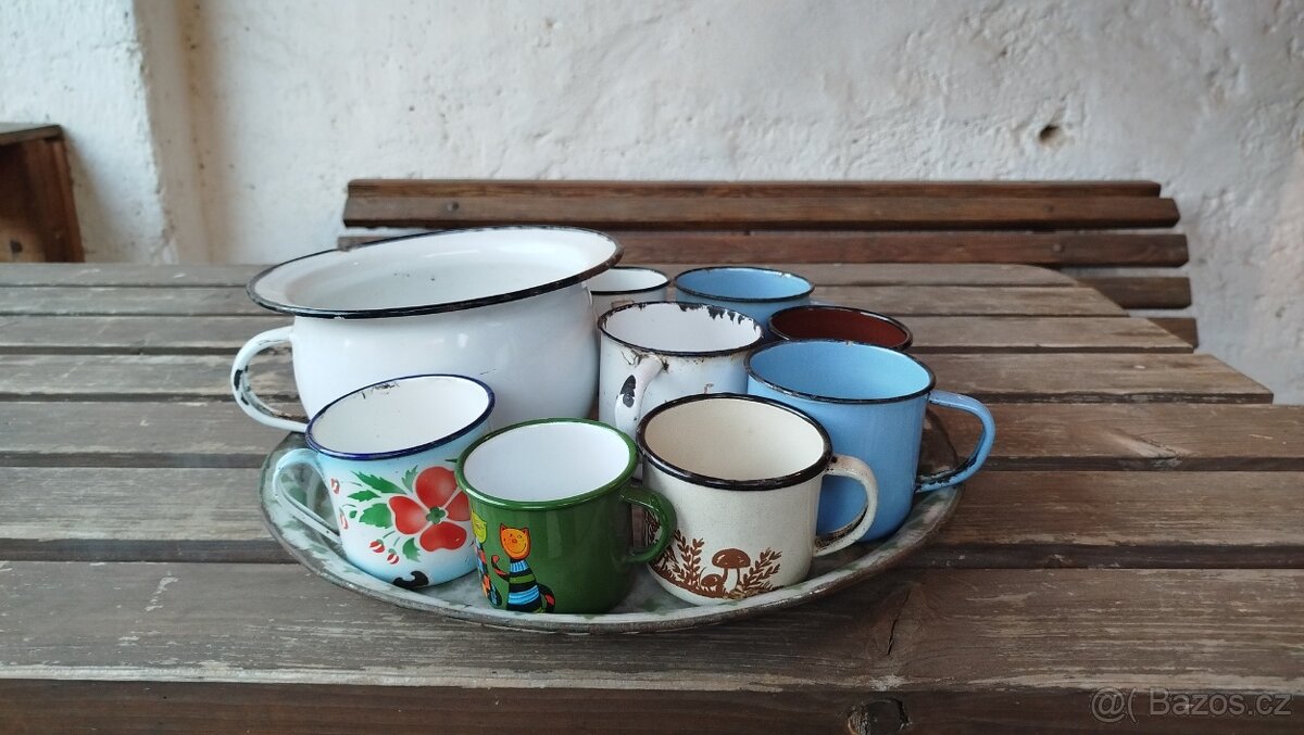 Smaltované hrnky - 2