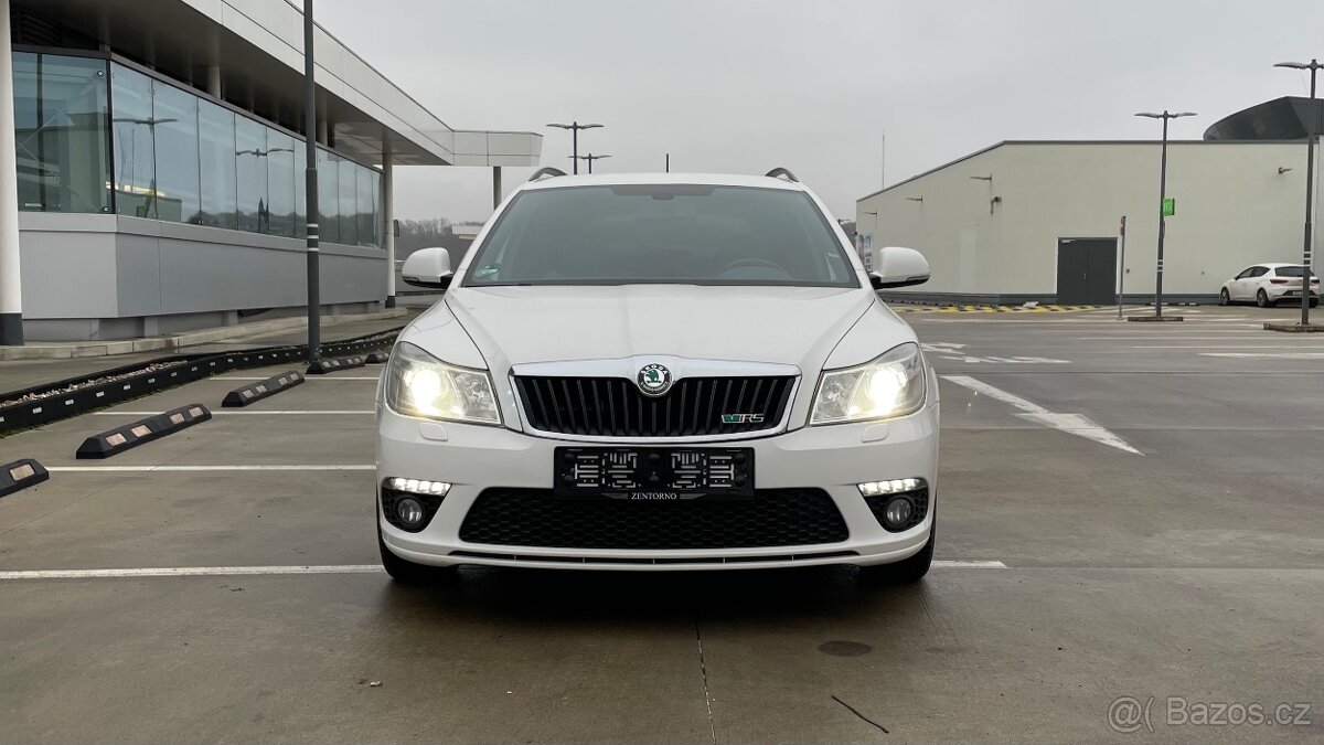 ŠKODA OCTAVIA 2.0TDi RS 125kW WEBASTO - 2